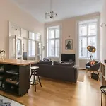 City Center Dream Home At The Danube