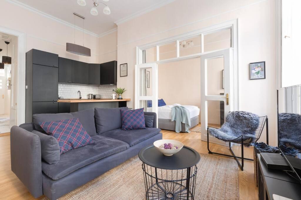 Apartment Center Dream At The Danube *